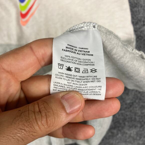 Nike T-Shirt Girls Size M Gray Short Sleeve Casual Multicolor Logo Tee - Picture 6 of 8